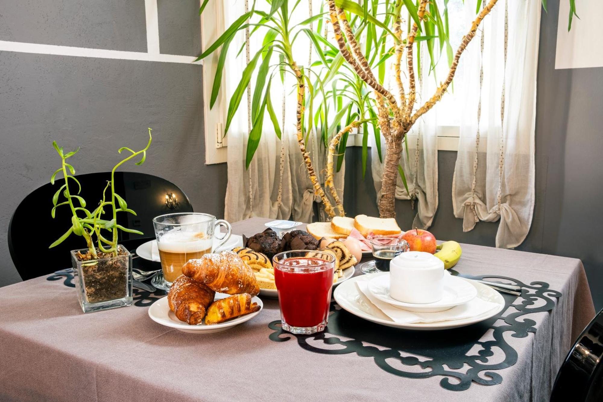Volta Hotel 3*